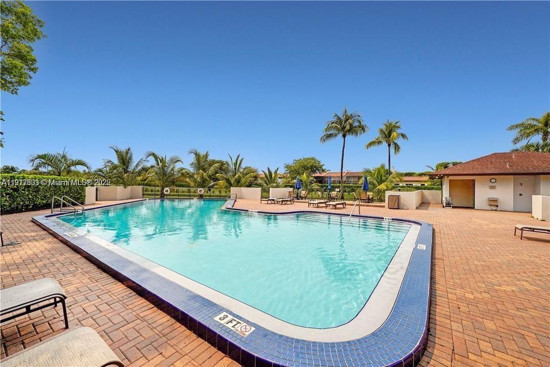 Под контрактом: $2,950 (3 спален, 2 ванн, 1239 Квадратных фут)