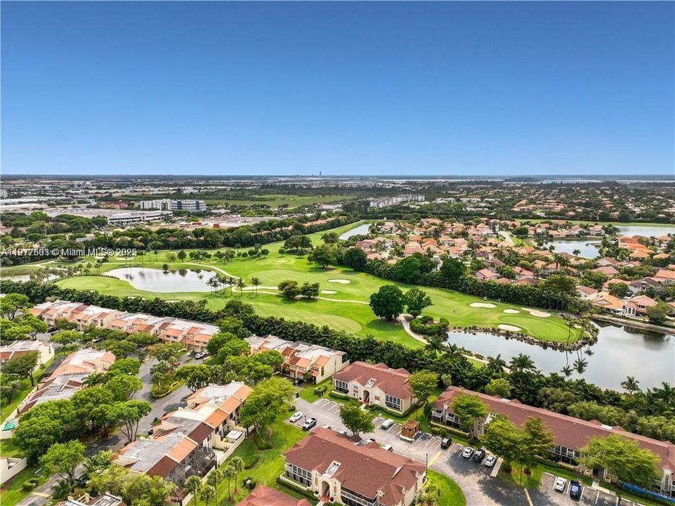 Под контрактом: $2,950 (3 спален, 2 ванн, 1239 Квадратных фут)