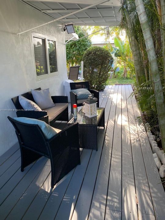 For Rent: $3,500 (2 beds, 1 baths, 1000 Square Feet)