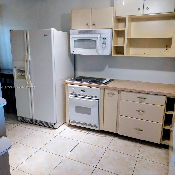 En Venta: $229,000 (2 camas, 2 baños, 1321 Pies cuadrados)