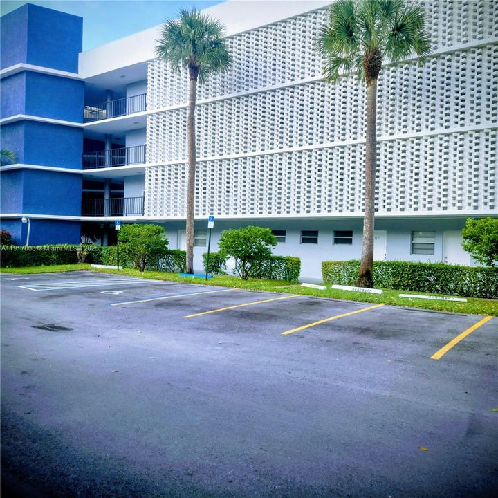 En Venta: $229,000 (2 camas, 2 baños, 1321 Pies cuadrados)