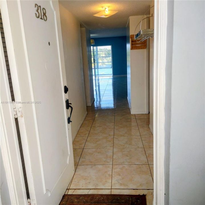 En Venta: $229,000 (2 camas, 2 baños, 1321 Pies cuadrados)