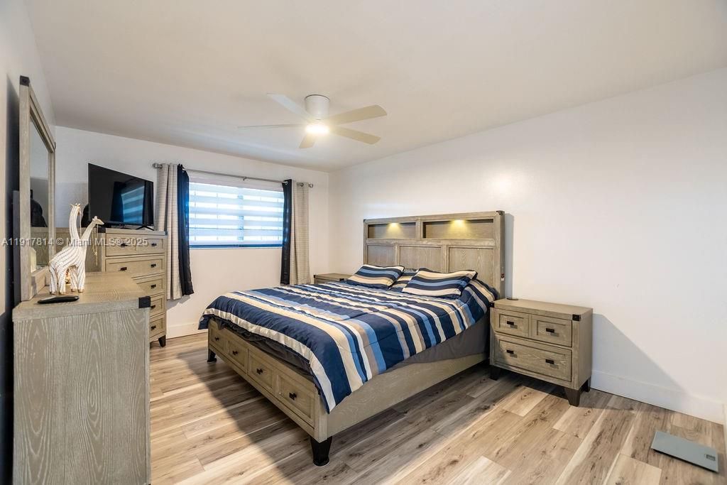 En Venta: $249,900 (2 camas, 2 baños, 1070 Pies cuadrados)