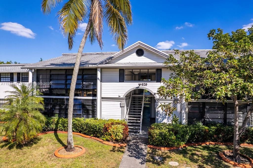 En Venta: $249,900 (2 camas, 2 baños, 1070 Pies cuadrados)