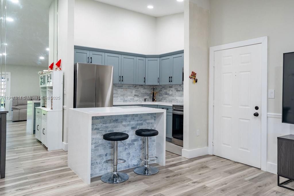 En Venta: $249,900 (2 camas, 2 baños, 1070 Pies cuadrados)