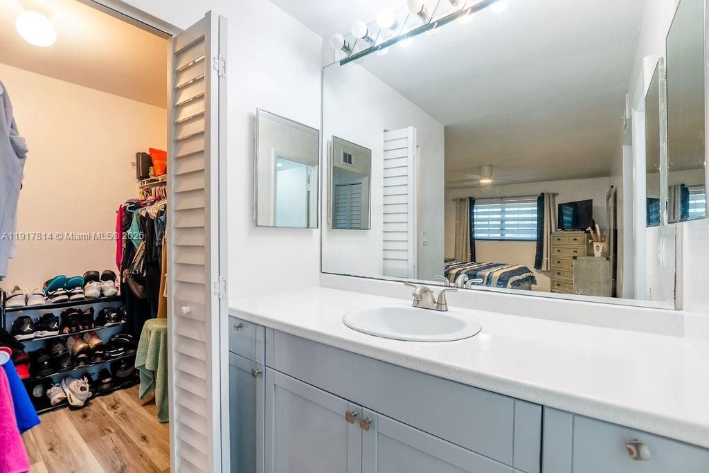 En Venta: $249,900 (2 camas, 2 baños, 1070 Pies cuadrados)