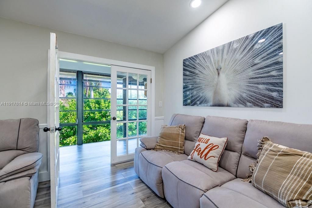 En Venta: $249,900 (2 camas, 2 baños, 1070 Pies cuadrados)