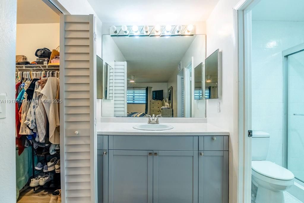 En Venta: $249,900 (2 camas, 2 baños, 1070 Pies cuadrados)