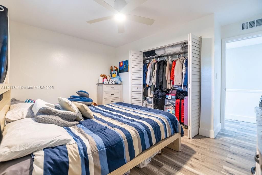 En Venta: $249,900 (2 camas, 2 baños, 1070 Pies cuadrados)