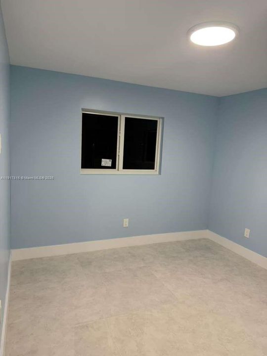 Active With Contract: $3,200 (3 beds, 2 baths, 1065 Square Feet)