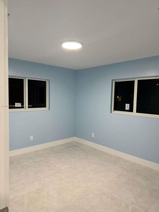 Active With Contract: $3,200 (3 beds, 2 baths, 1065 Square Feet)