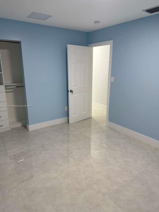 Active With Contract: $3,200 (3 beds, 2 baths, 1065 Square Feet)