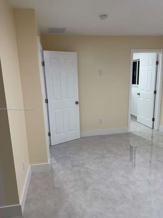Active With Contract: $3,200 (3 beds, 2 baths, 1065 Square Feet)