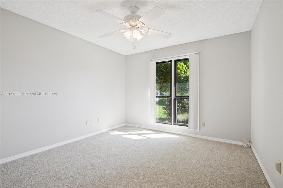 待售: $325,000 (3 贝兹, 2 浴室, 1630 平方英尺)