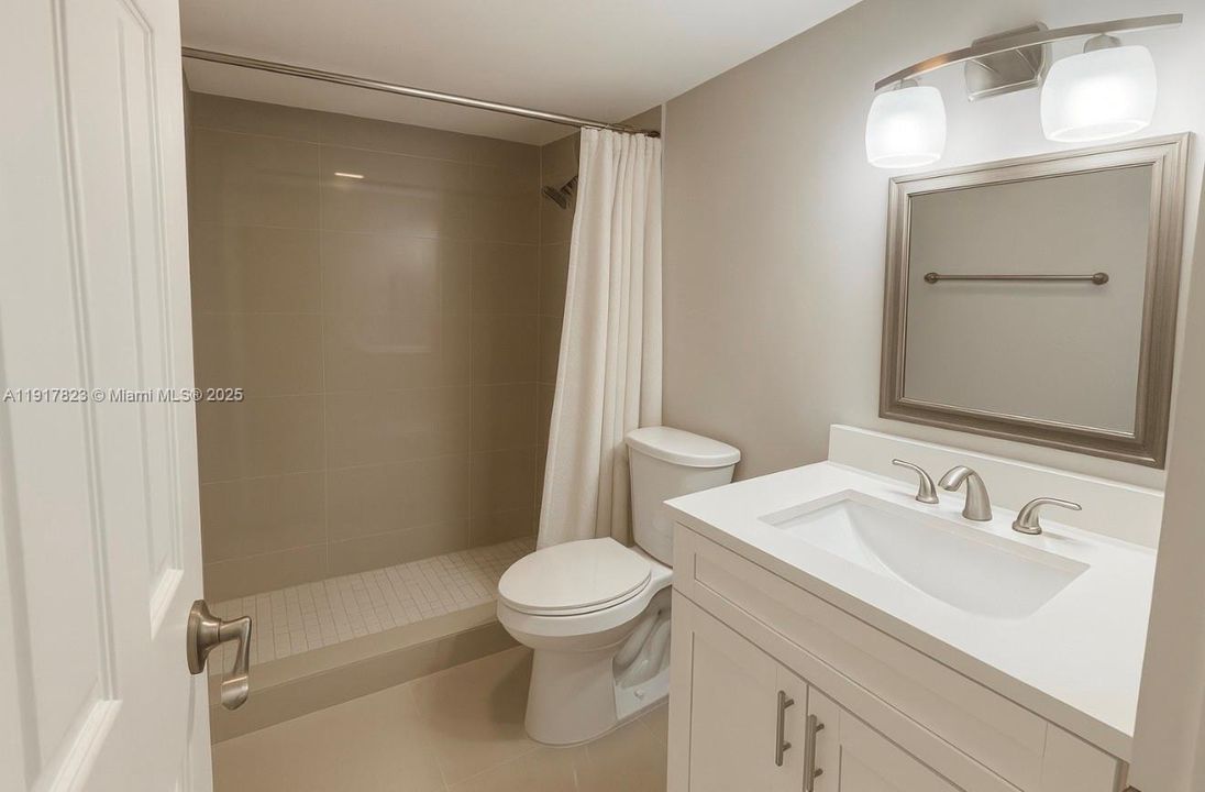 Под контрактом: $497,770 (3 спален, 2 ванн, 1378 Квадратных фут)