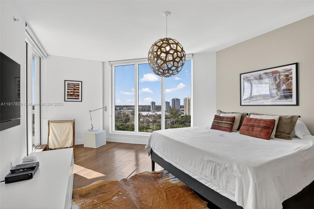 For Rent: $20,000 (4 beds, 4 baths, 3709 Square Feet)