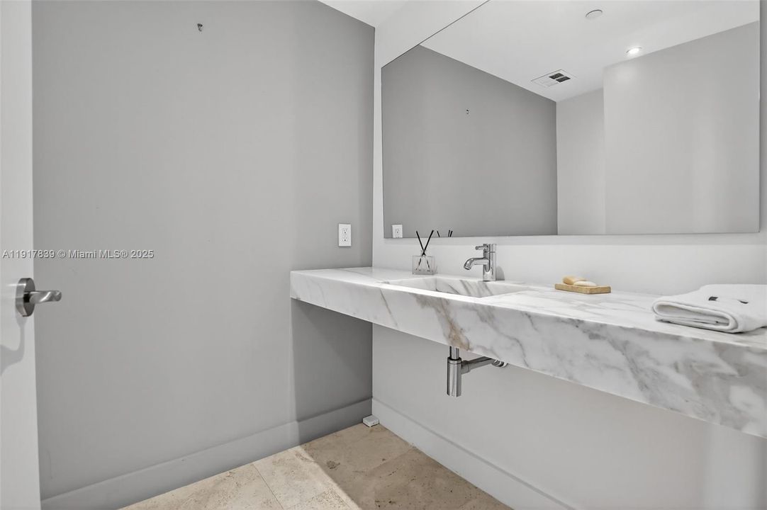 For Rent: $20,000 (4 beds, 4 baths, 3709 Square Feet)