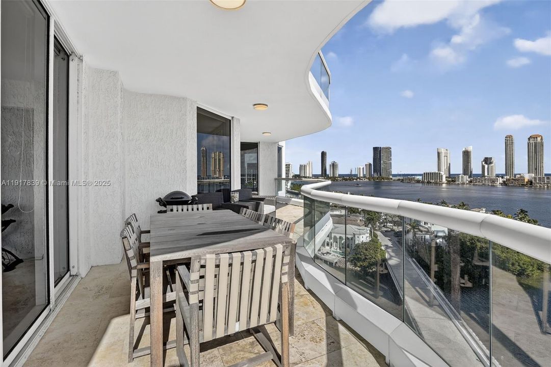 For Rent: $20,000 (4 beds, 4 baths, 3709 Square Feet)