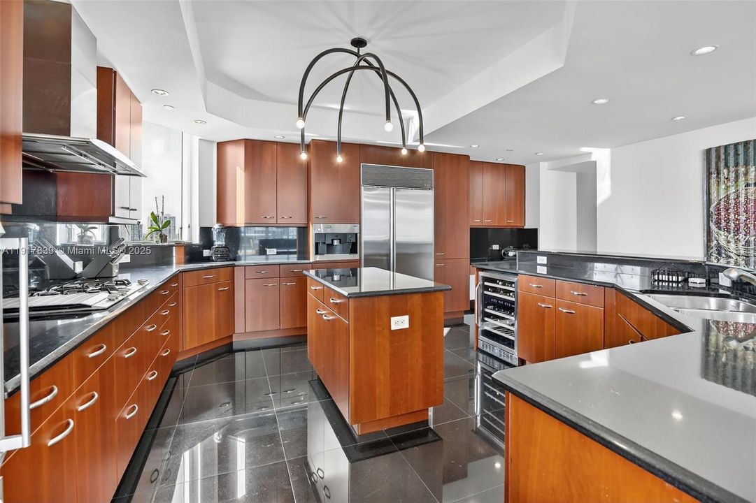 For Rent: $20,000 (4 beds, 4 baths, 3709 Square Feet)