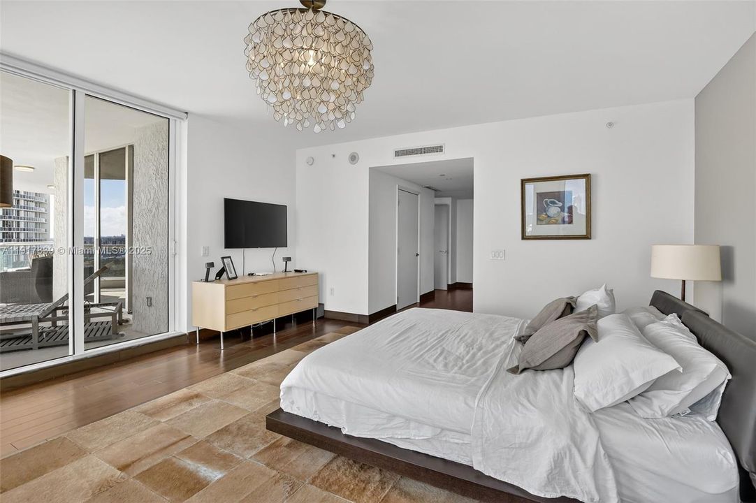 For Rent: $20,000 (4 beds, 4 baths, 3709 Square Feet)