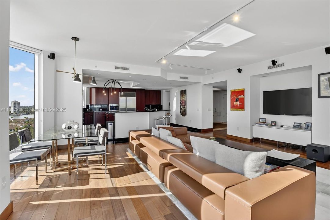 For Rent: $20,000 (4 beds, 4 baths, 3709 Square Feet)