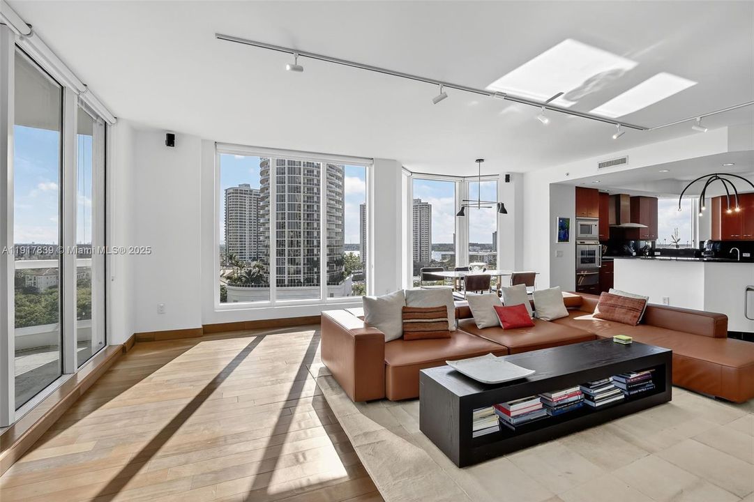 For Rent: $20,000 (4 beds, 4 baths, 3709 Square Feet)