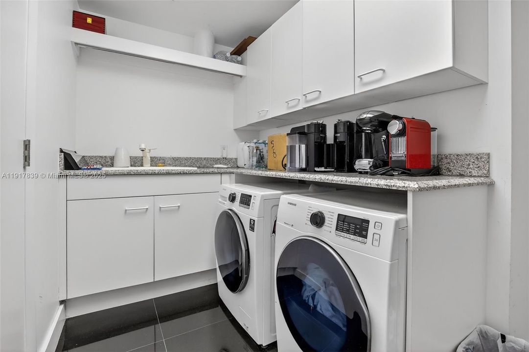 For Rent: $20,000 (4 beds, 4 baths, 3709 Square Feet)