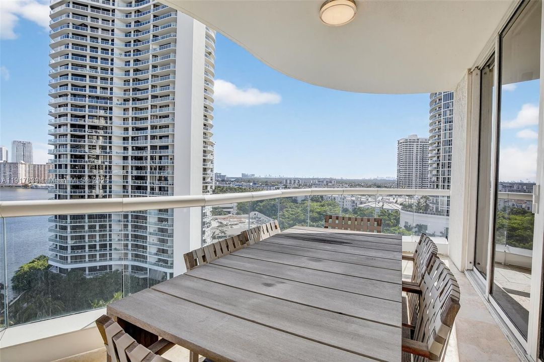 For Rent: $20,000 (4 beds, 4 baths, 3709 Square Feet)