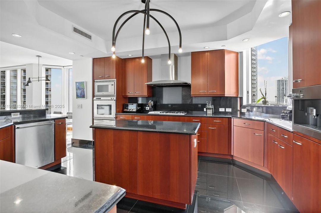 For Rent: $20,000 (4 beds, 4 baths, 3709 Square Feet)