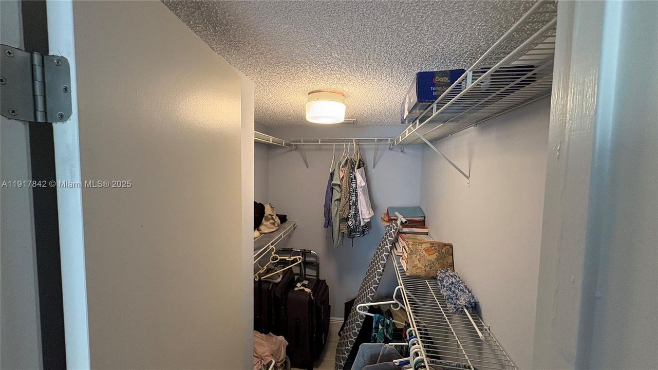 For Sale: $120,000 (2 beds, 2 baths, 790 Square Feet)