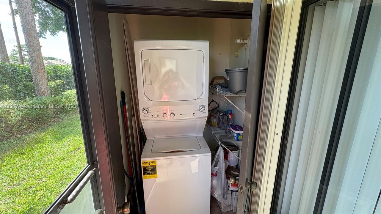 For Sale: $120,000 (2 beds, 2 baths, 790 Square Feet)