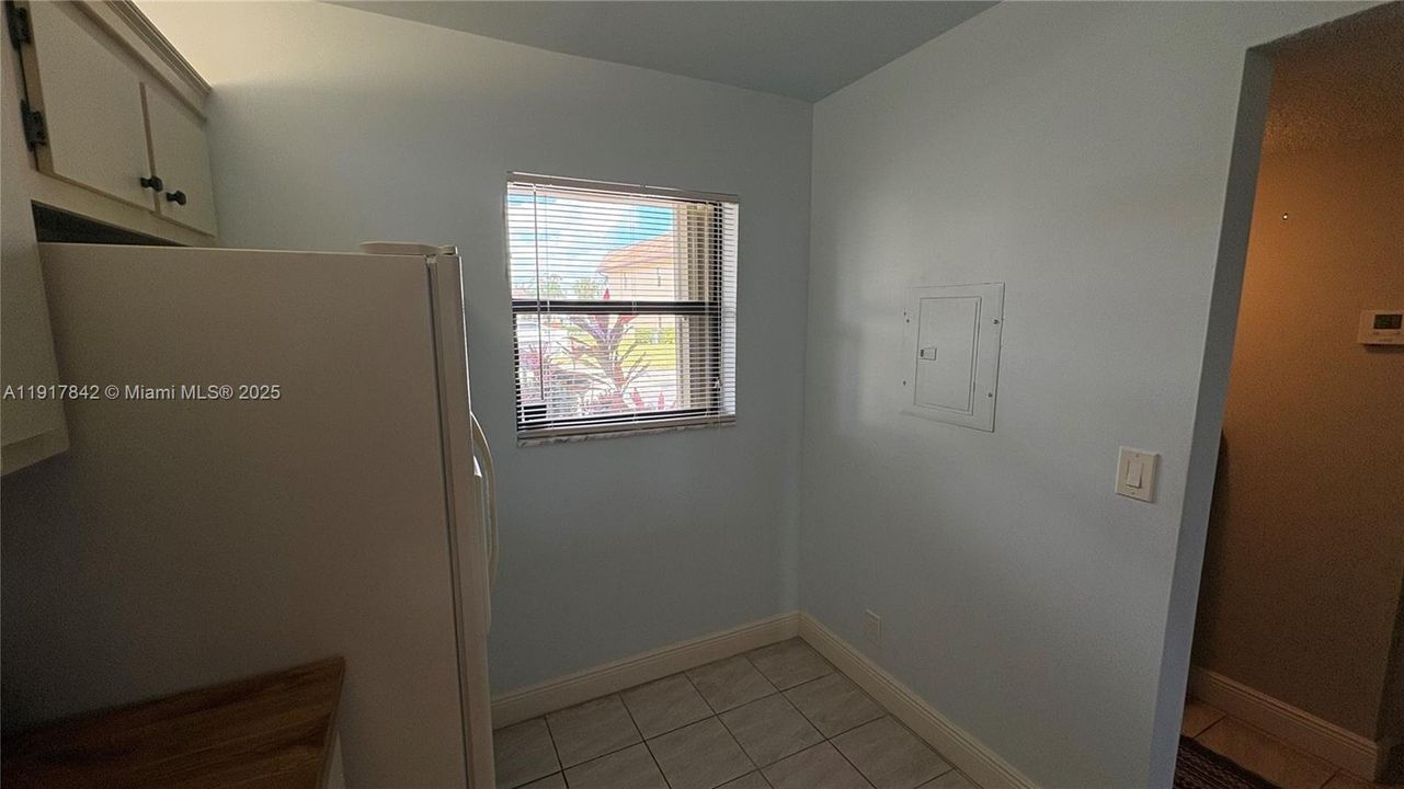 For Sale: $120,000 (2 beds, 2 baths, 790 Square Feet)