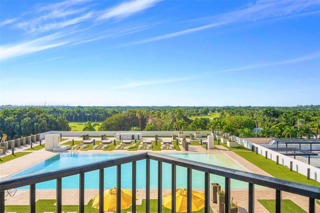 En Venta: $489,000 (2 camas, 2 baños, 1052 Pies cuadrados)