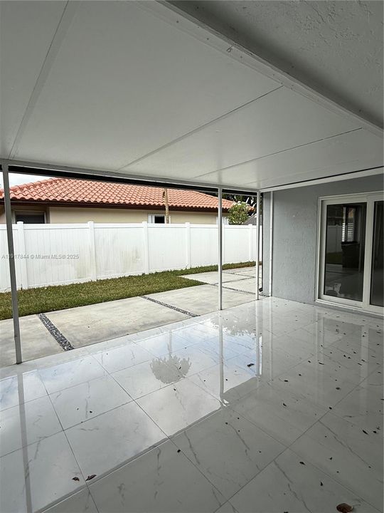 出租: $4,100 (3 贝兹, 2 浴室, 1723 平方英尺)