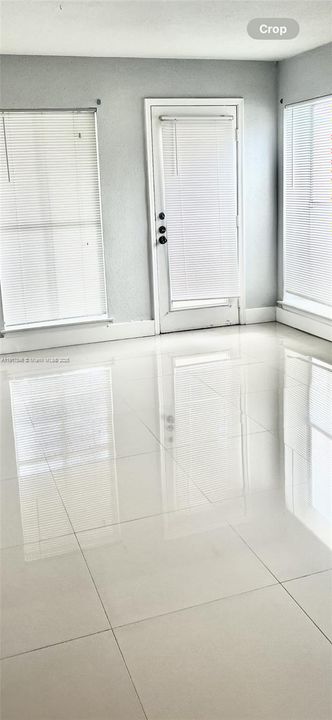 For Sale: $193,000 (1 beds, 1 baths, 950 Square Feet)