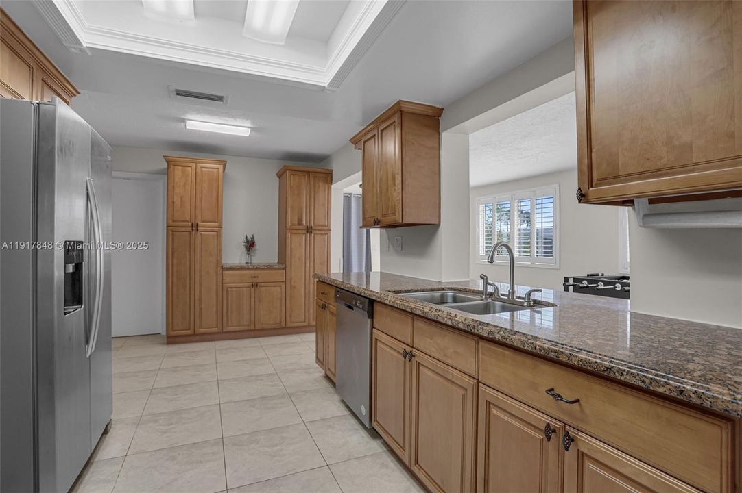 En Venta: $357,500 (2 camas, 2 baños, 1587 Pies cuadrados)