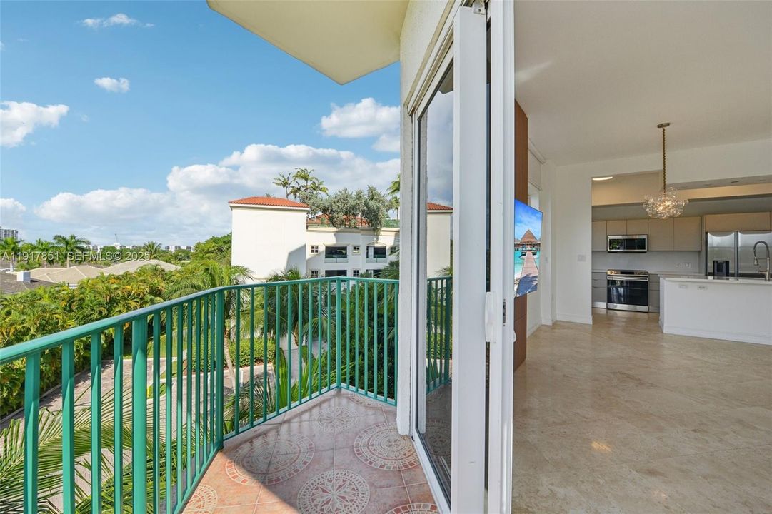 En Renta: $4,900 (3 camas, 3 baños, 1600 Pies cuadrados)