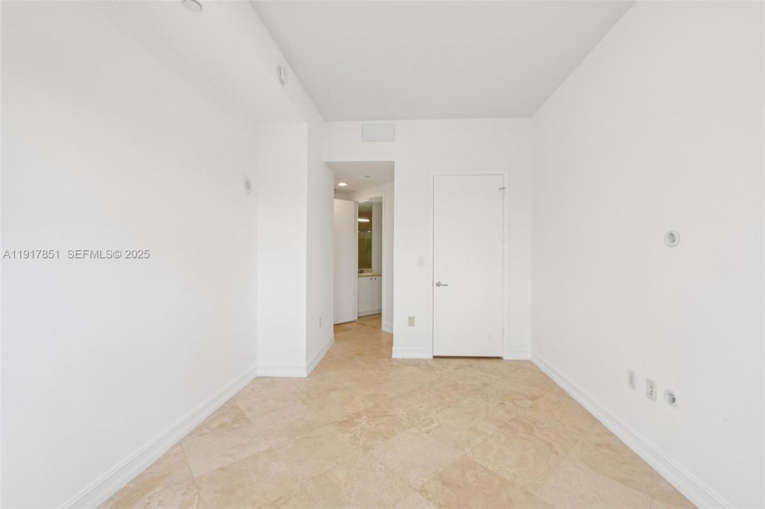 En Renta: $4,900 (3 camas, 3 baños, 1600 Pies cuadrados)