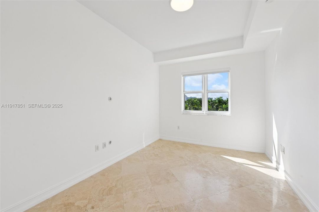 En Renta: $4,900 (3 camas, 3 baños, 1600 Pies cuadrados)