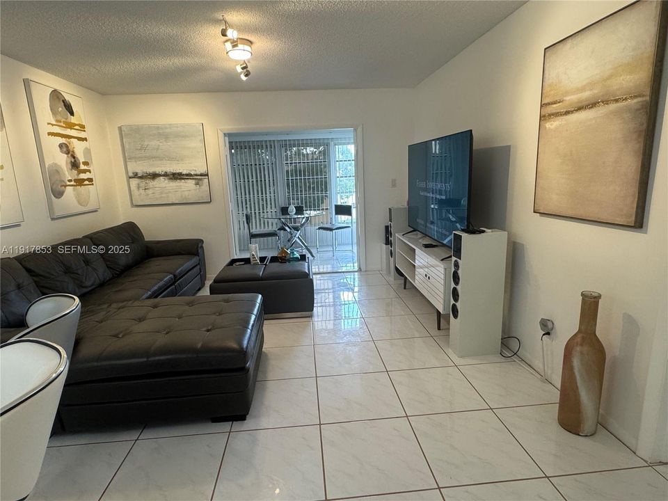 En Renta: $1,500 (1 camas, 1 baños, 660 Pies cuadrados)