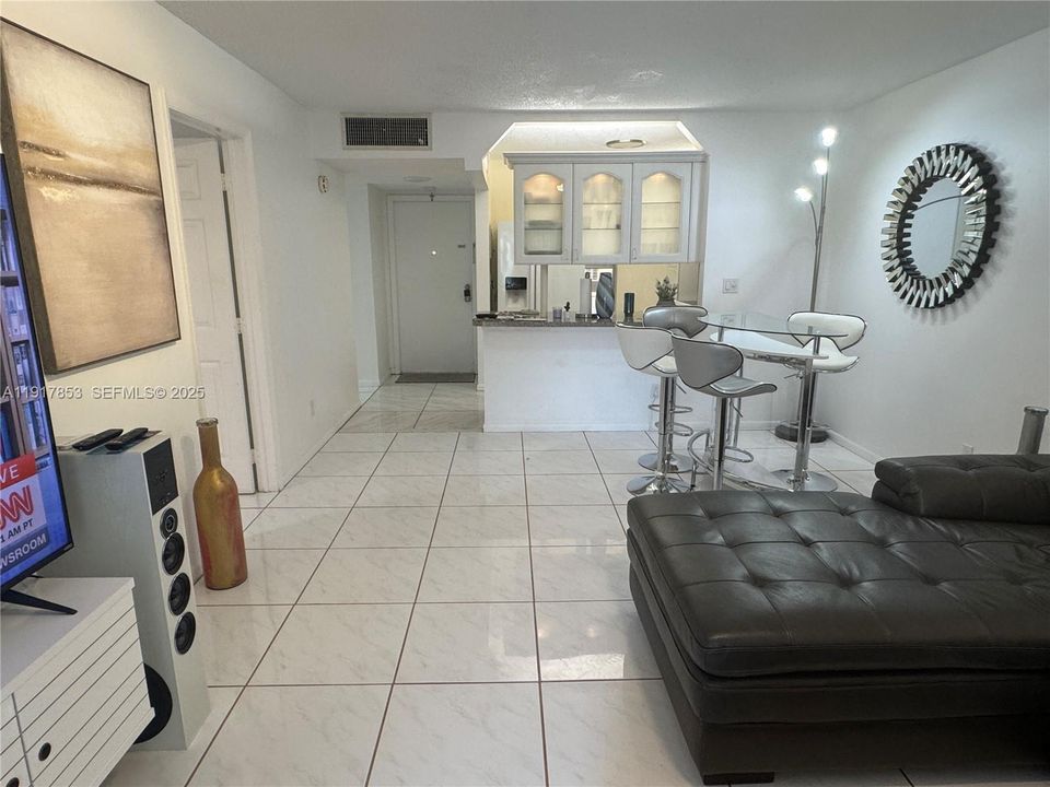 En Renta: $1,500 (1 camas, 1 baños, 660 Pies cuadrados)