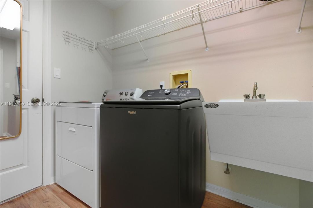 Active With Contract: $415,000 (4 beds, 2 baths, 1919 Square Feet)