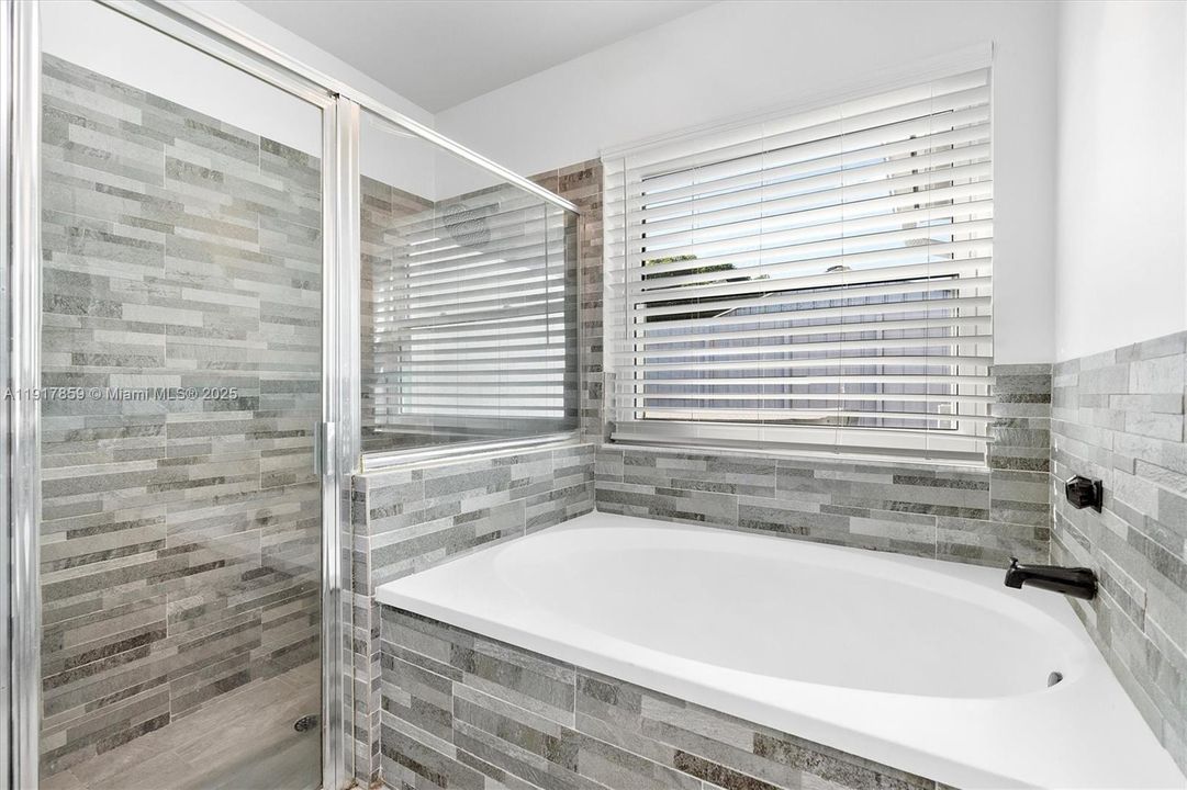 待售: $625,000 (3 贝兹, 2 浴室, 1746 平方英尺)