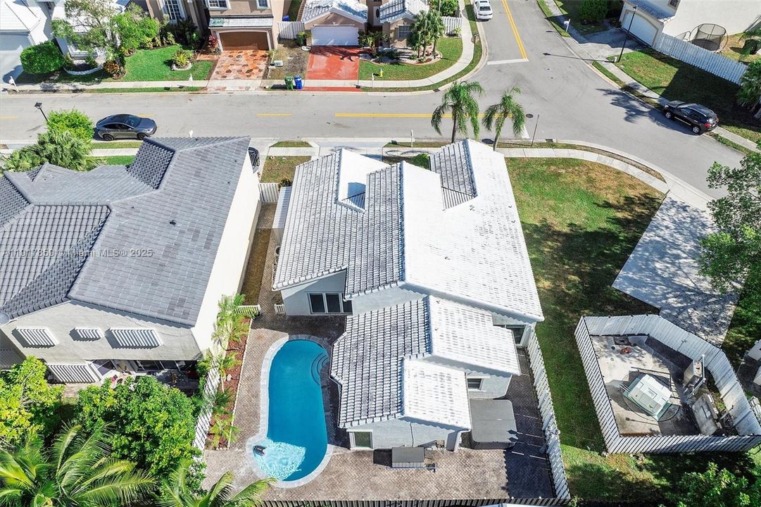 待售: $625,000 (3 贝兹, 2 浴室, 1746 平方英尺)