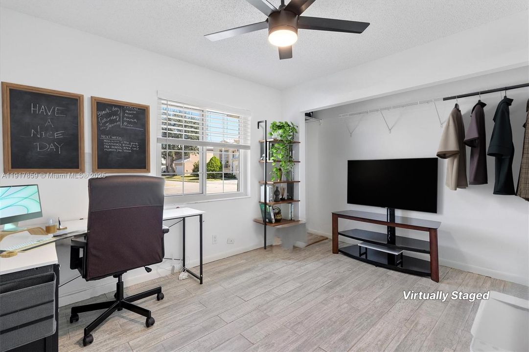 待售: $625,000 (3 贝兹, 2 浴室, 1746 平方英尺)