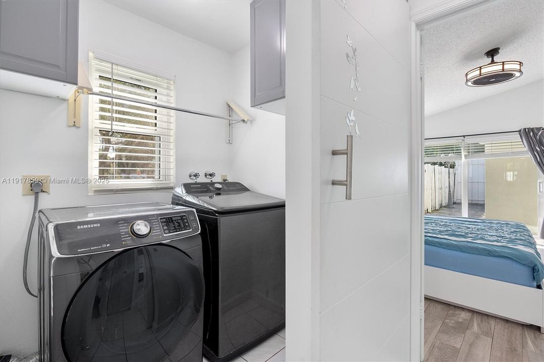 待售: $625,000 (3 贝兹, 2 浴室, 1746 平方英尺)