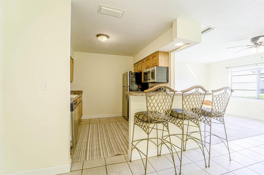 10_kitchen island