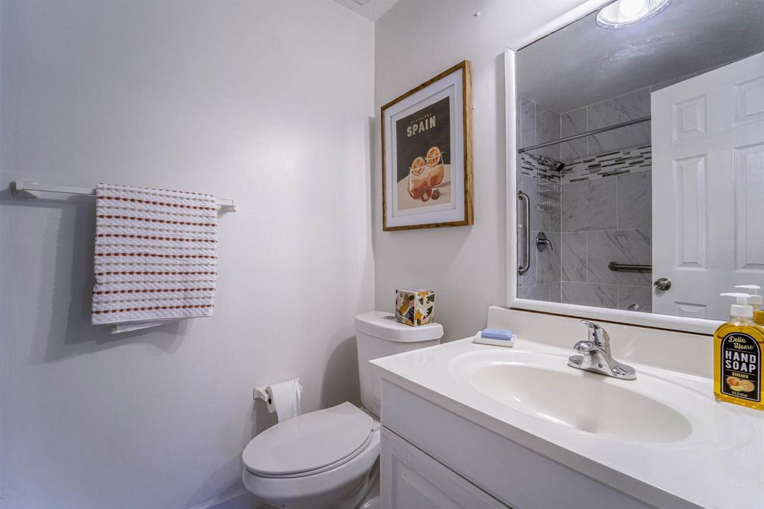 19_primary bathroom