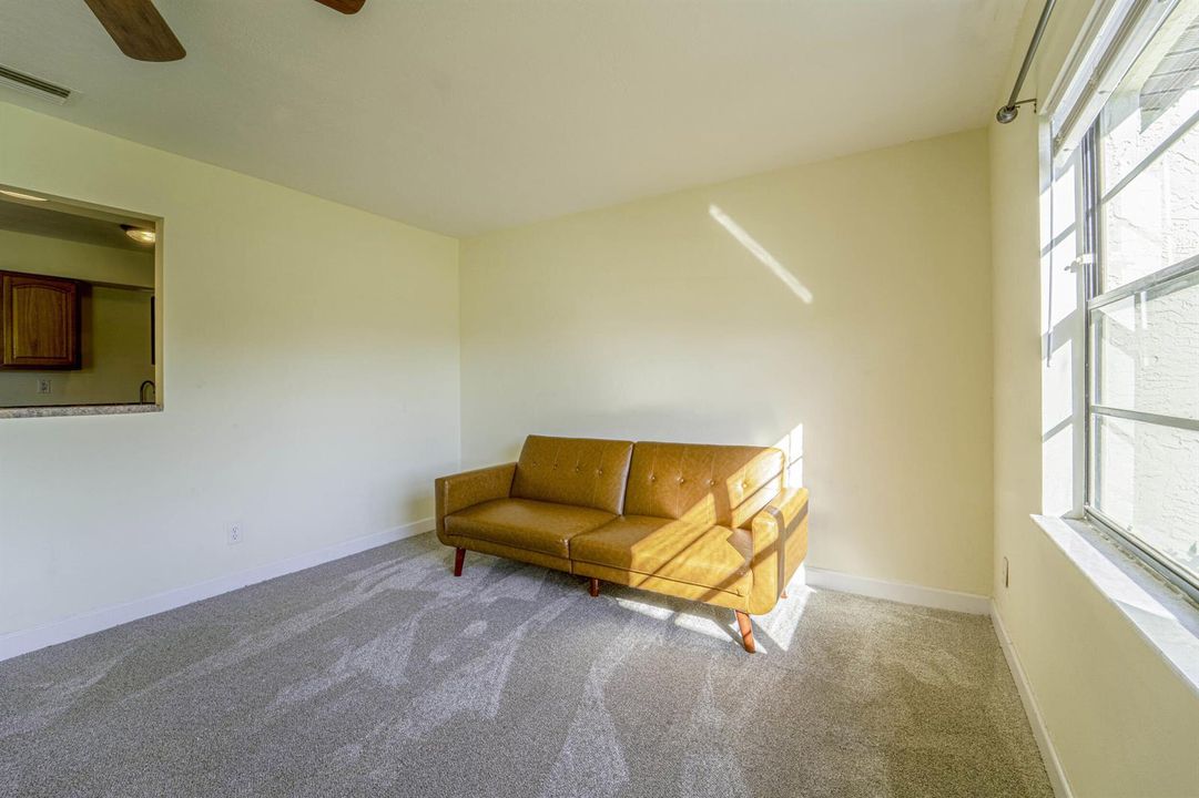 7_living room