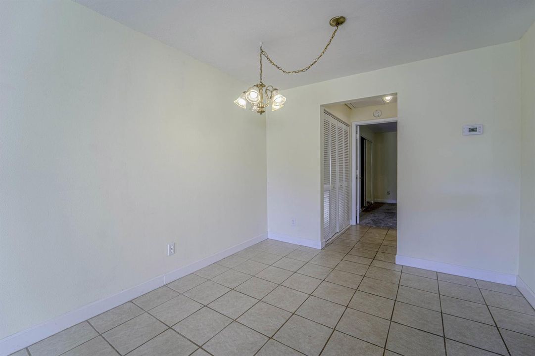 9_dining room